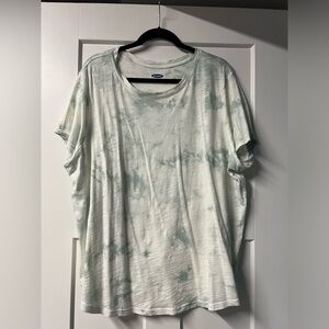 Old Navy everywear tee. XXL, green and white.